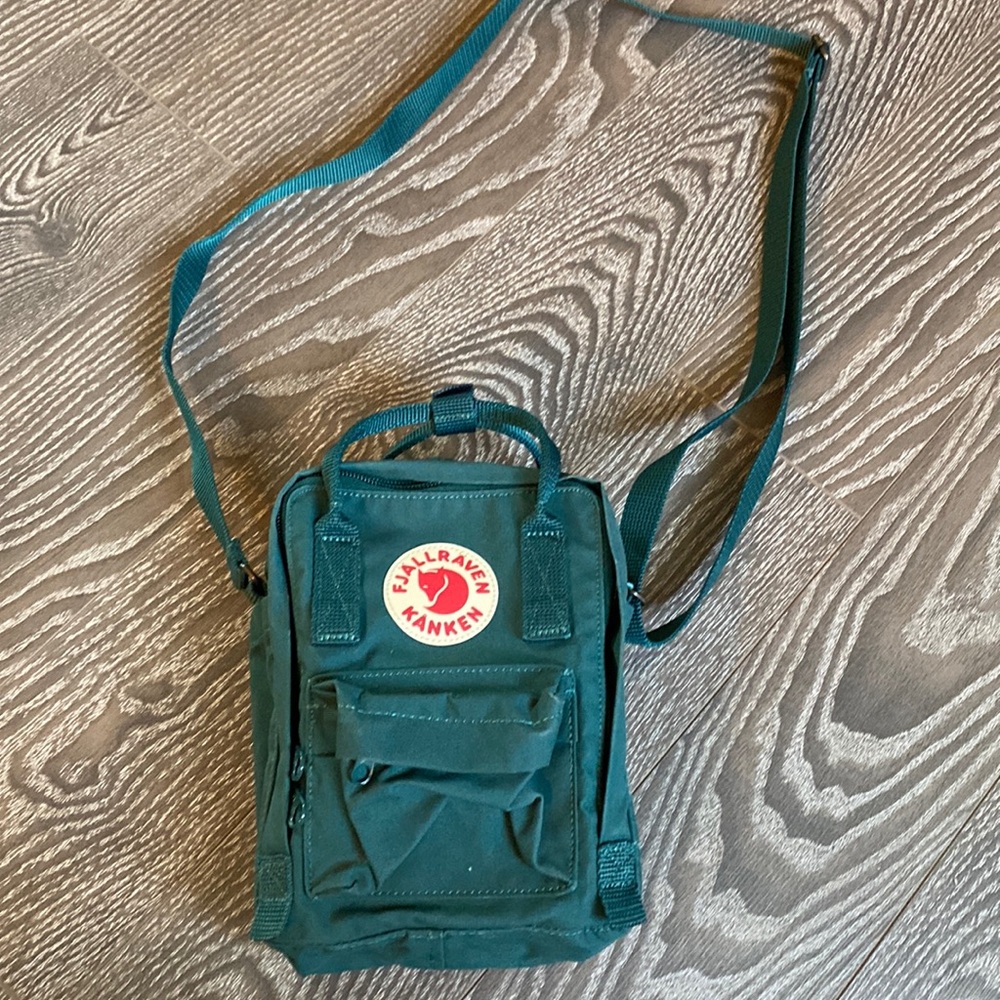 Brand new Fjallraven Kanken mini sling unisex